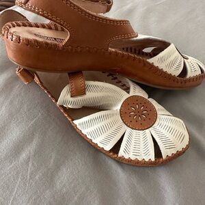 PIKOLINOS Brown and White Leather Sandals with Fringe